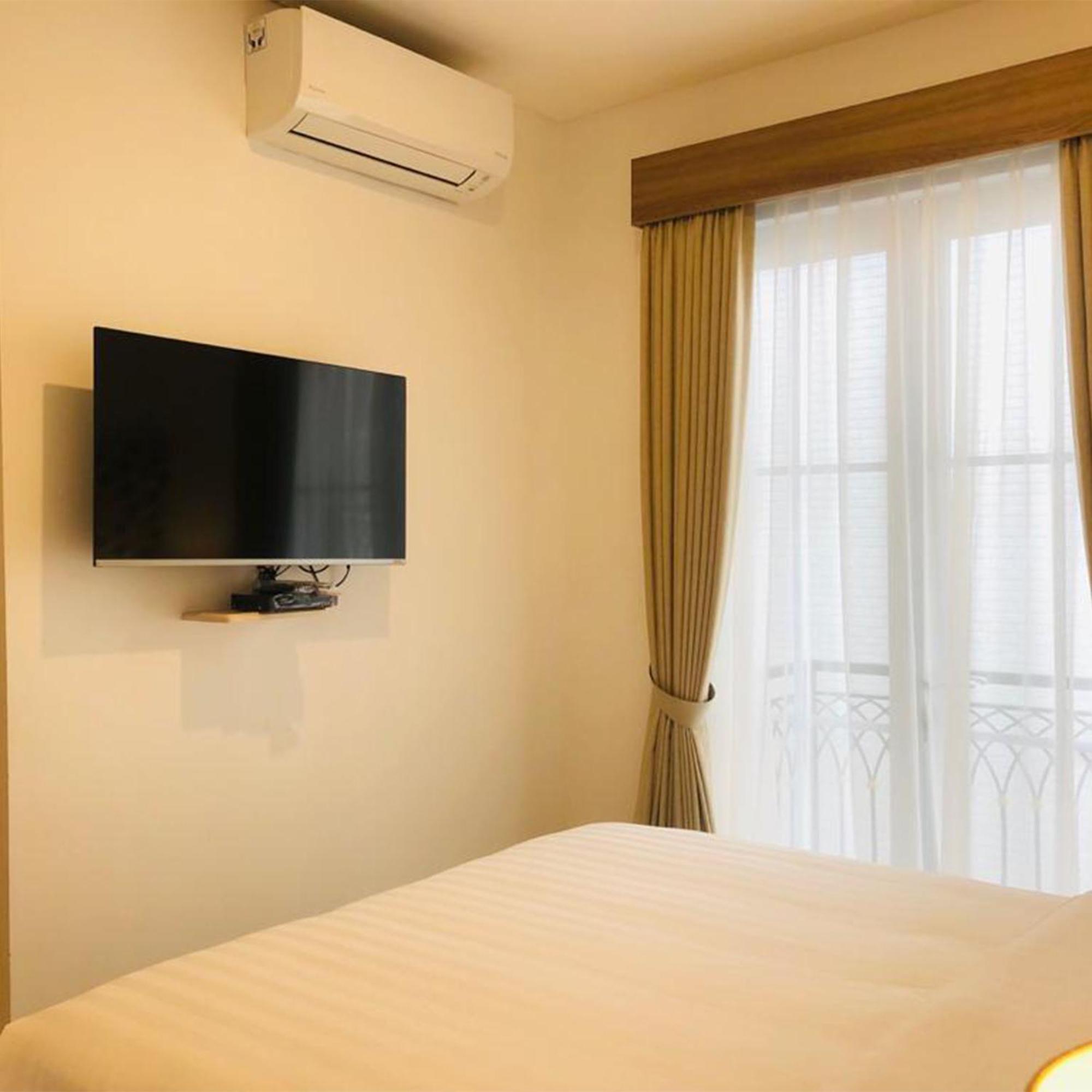 Bening Boutique Hotel Managed By Salak Hospitality Bekasi Exterior photo